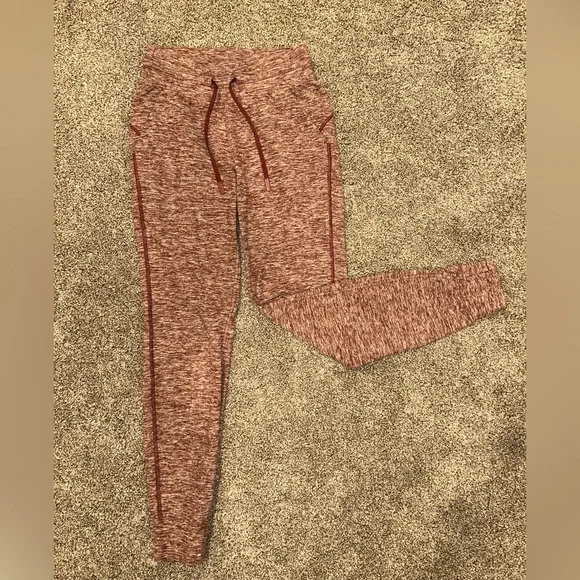 lululemon ready to rulu fleece jogger. size 2. - Picture 1 of 3